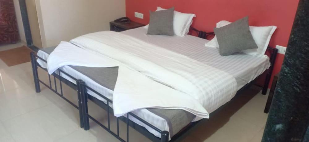 Hotel Rajendra Chinchani Zewnętrze zdjęcie
