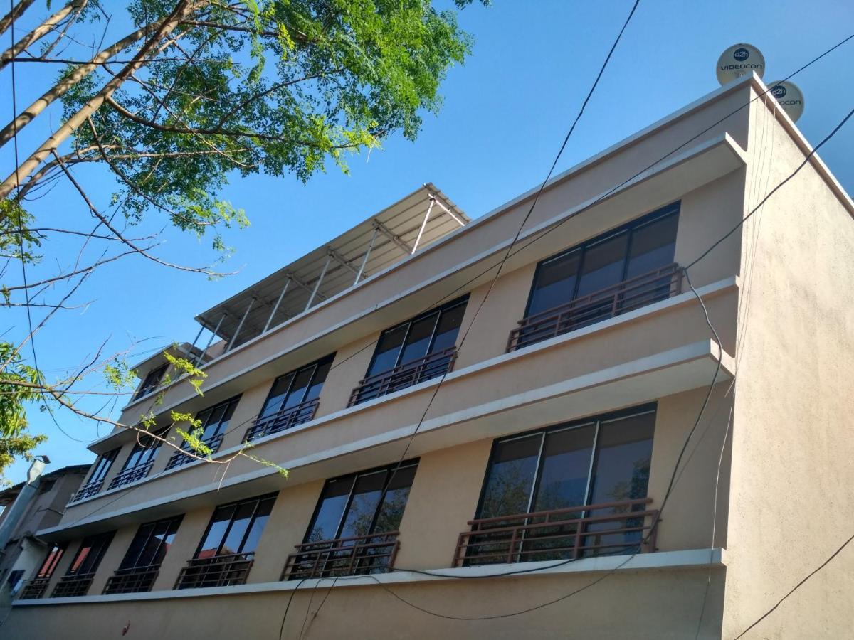 Hotel Rajendra Chinchani Zewnętrze zdjęcie